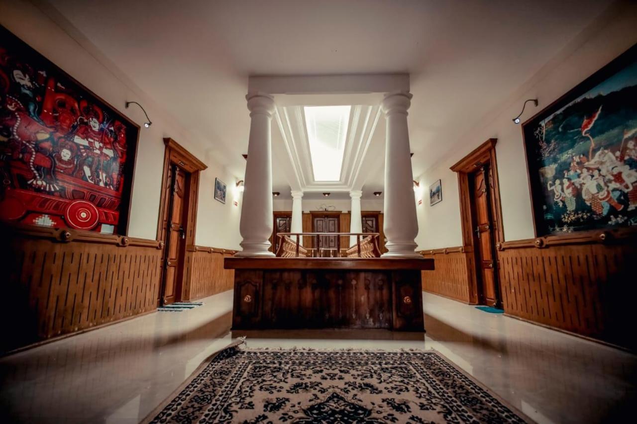 Periyar Heritage Текади Екстериор снимка